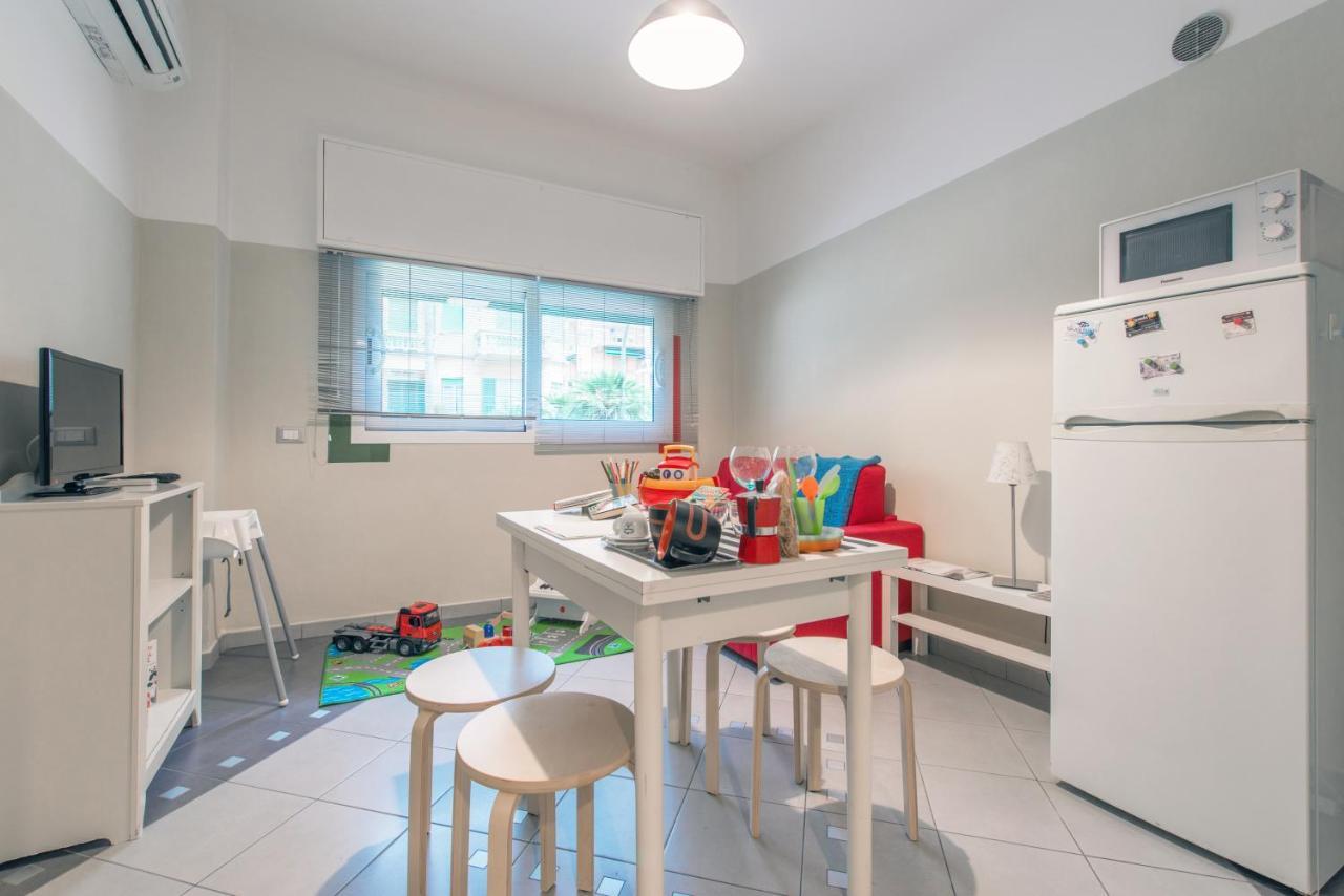 Babyaccommodation Family Sea & Box Pietra Ligure Exteriör bild